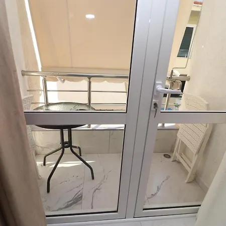 Hercules Bed & Breakfast Himare