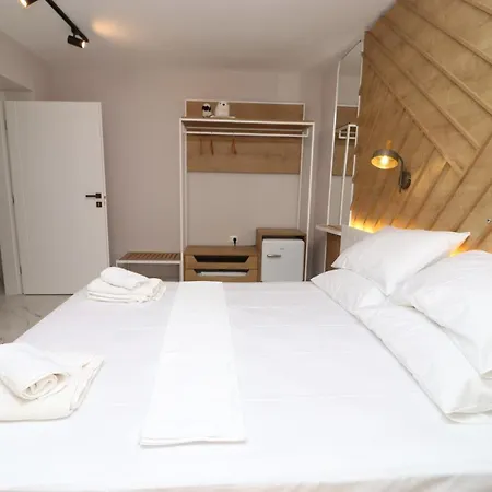Bed & Breakfast Hercules *