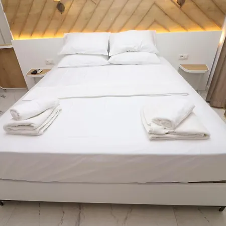 Bed & Breakfast Hercules *