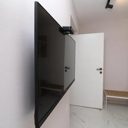 Hercules Bed & Breakfast Himare