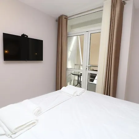 Bed & Breakfast Hercules 3*