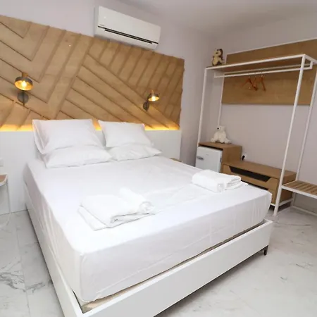 Hercules Bed & Breakfast Himare