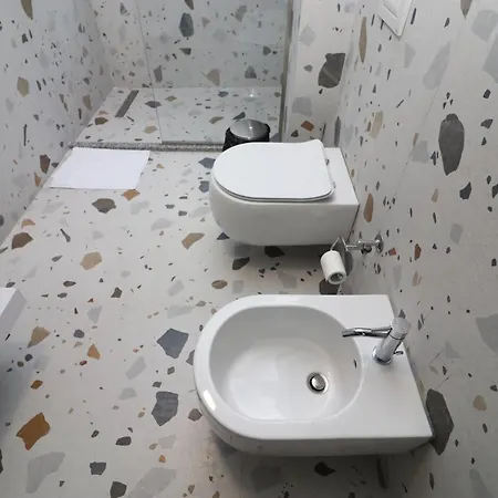 Couette-café Hercules Himarë