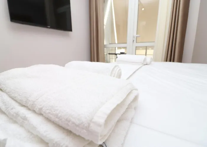 Bed & Breakfast Hercules 3*