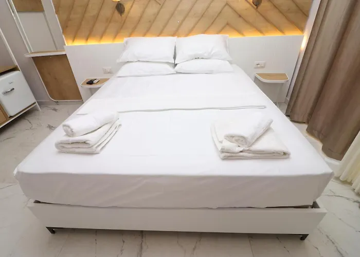 Bed & Breakfast Hercules 3*