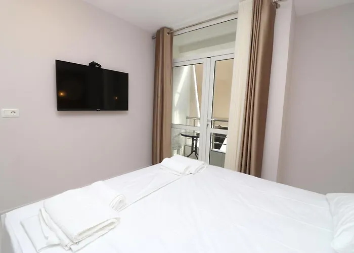 Bed & Breakfast Hercules 3*