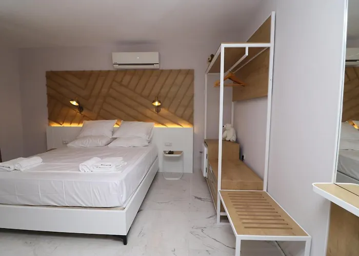 Bed & Breakfast Hercules 3*